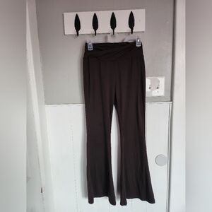 Crossover flare yoga pants dark brown Size medium